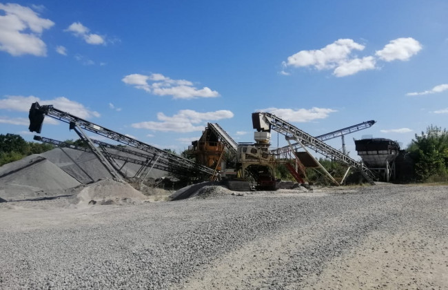 236 млн грн шкоди державі – гендиректора кар’єру судитимуть за незаконний видобуток граніту