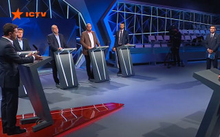 Україна на порозі конституційної кризи: Зеленський обговорить питання КСУ, трансляція