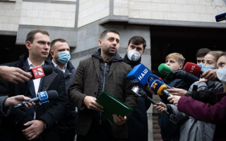 Народні депутати передали до КСУ заяву із закликом до суддів добровільно скласти повноваження