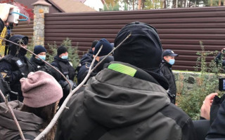 Под домом главы КСУ произошла потасовка: подробности и видео