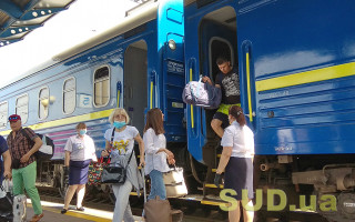 Укрзализныця возобновляет посадку пассажиров в «красном» Ужгороде