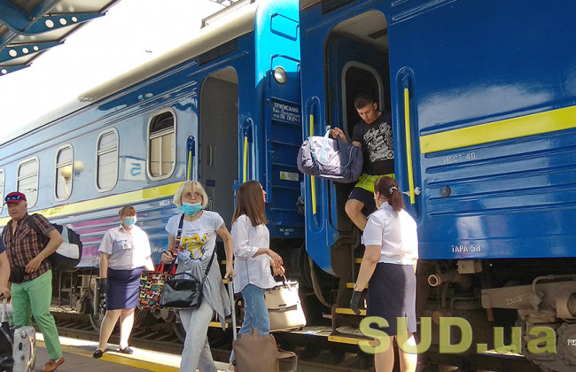 Укрзализныця возобновляет посадку пассажиров в «красном» Ужгороде