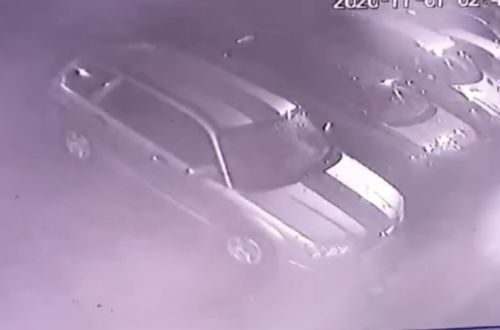 В Киеве водитель громил автомобили на стоянке