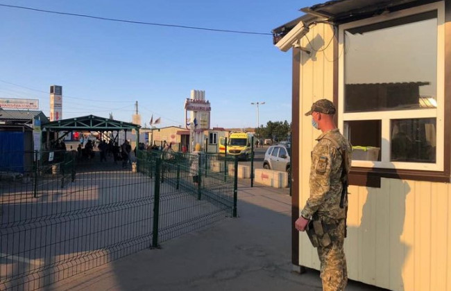 На Донбассе возобновляется пропуск через все КПВВ