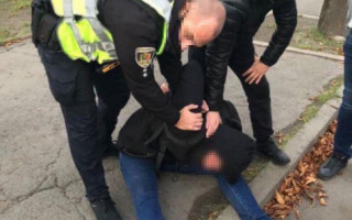 Убийства на улице Кривого Рога: нападающему сообщили о подозрении