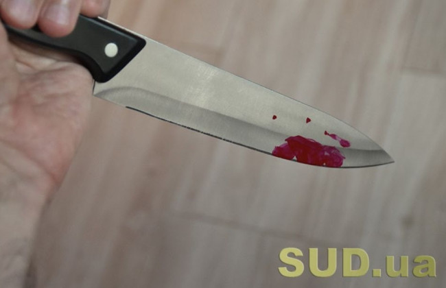 В Киеве нашли тело мужчины с ножом в животе, фото