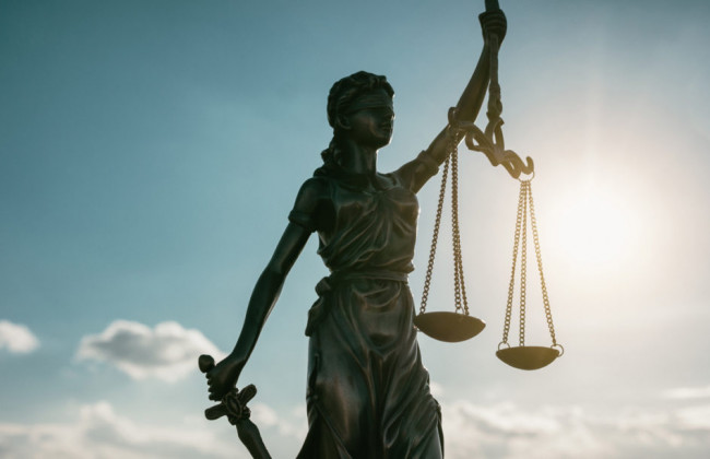 У яких випадках прокурор має право представляти інтереси держави в суді: позиція ВС