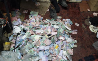 В Киеве 16-летний парень украл пакет с деньгами у бабушки: фото