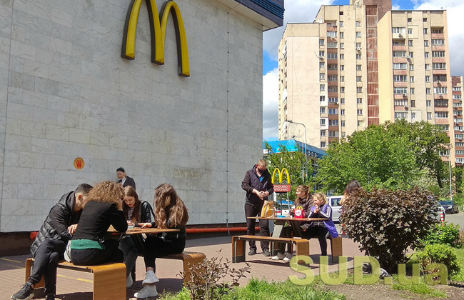 «МакДональдс» представит серию бургеров и завтраков на основе растительного мяса