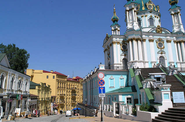 КМДА оскаржує рішення Київського апеляційного адмінсуду щодо будівельних робіт на Андріївському узвозі