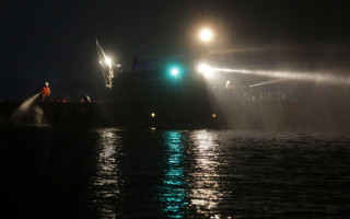 В Києві на річці Дніпро згоріла яхта