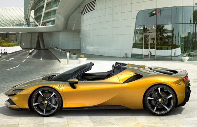 Ferrari выпустила самый мощный кабриолет: фото