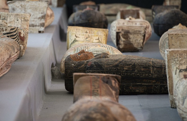 Возле Каира нашли более сотни 2500-летних саркофагов: в некоторых есть мумии, фото
