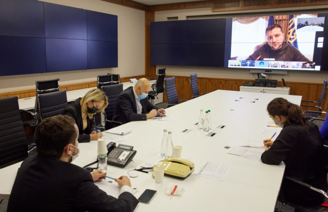 Зеленський пообіцяв відновити програми економічної допомоги підприємцям та працівникам, які втратили роботу