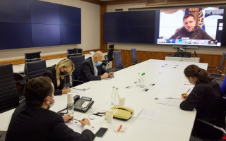 Зеленський пообіцяв відновити програми економічної допомоги підприємцям та працівникам, які втратили роботу