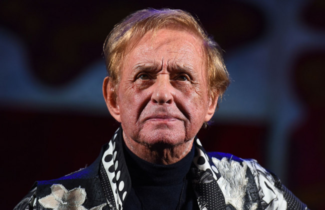 Умер известный театральный режиссер Роман Виктюк