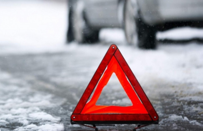 Первый снег в Киеве: за ночь зафиксировано около 50 аварий