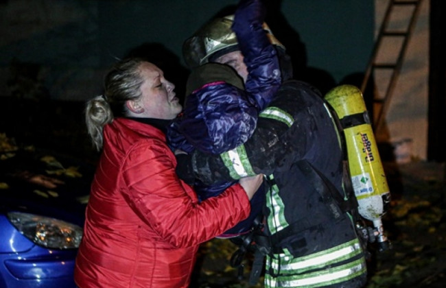 В Киеве вспыхнул пожар в многоэтажке