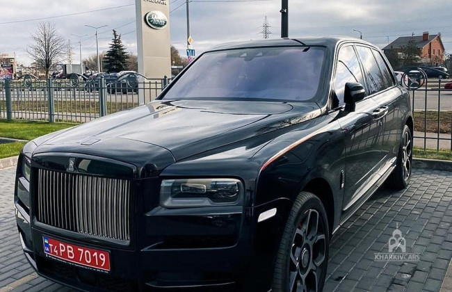 В Украине заметили эксклюзивный внедорожник Rolls-Royce
