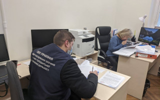 Полиция обыскивает музей Революции достоинства и дом его директора