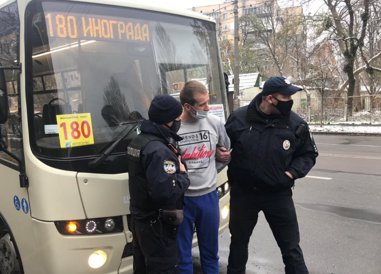 В Киеве поймали водителя маршрутки «под кайфом»: видео