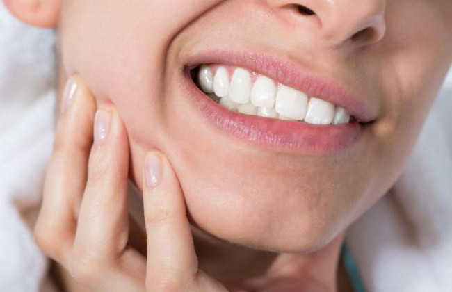 Коронавирус способен привести к потере зубов: что нужно знать