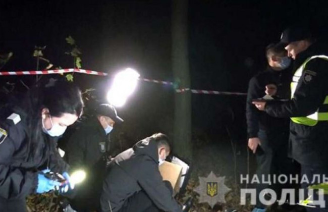 В Киеве мужчина из-за квартиры застрелил женщину