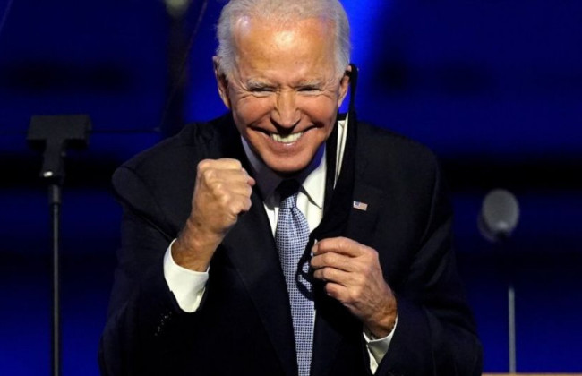 Байден поможет Зеленскому разобраться с Конституционным Судом Украины, — СМИ США