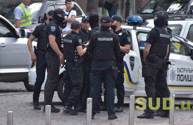 В центр Киева стянули силовиков: что случилось