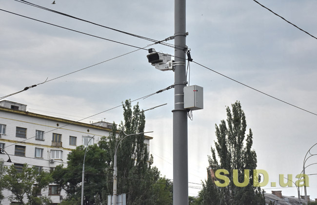 Суд отменил штраф за нарушение ПДД, потому что TruCAM не зафиксировал лицо водителя