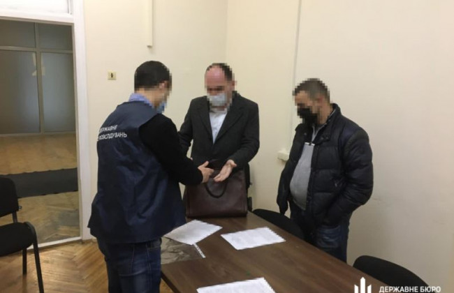 Незаконне затримання: ДБР повідомило про підозру столичним поліцейським