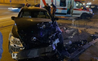 В Одессе произошло серьезное ДТП с участием скорой и Lexus, фото
