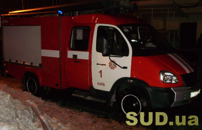 В Киеве мужчина устроил пожар в собственной квартире: есть пострадавшие