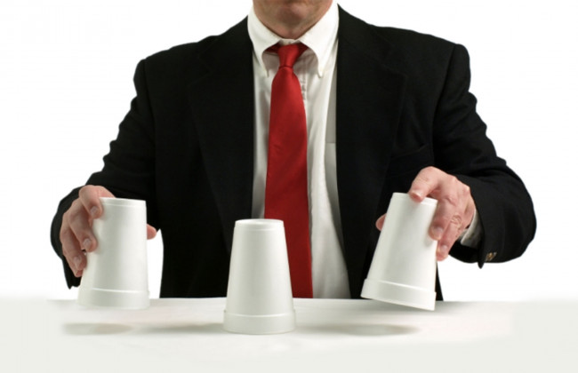 Адвокат требовал с клиентки 10 тысяч долларов за ее односторонний отказ от договора