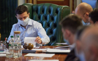 Зеленский готов «простить» украинцам долги, но повезет не всем