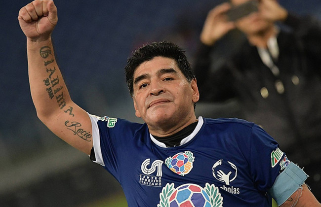 Умер легендарный футболист Диего Марадона