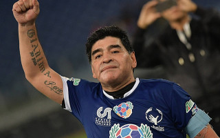 Умер легендарный футболист Диего Марадона