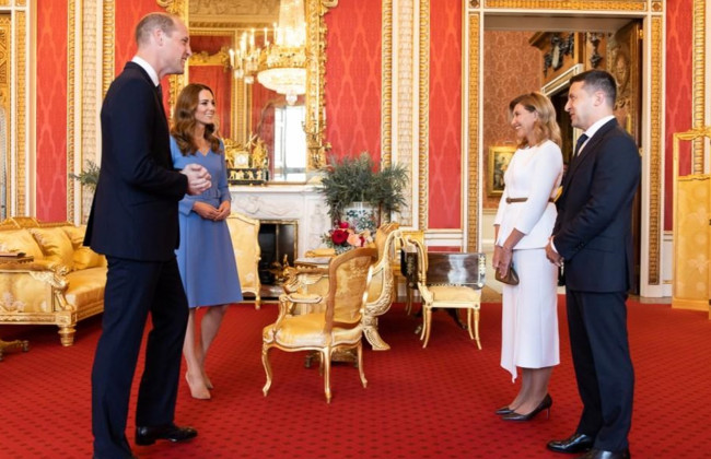 Инициатива Елены Зеленской перевести экскурсии в Лондонском тауэре и Версальском дворце обойдется бюджету почти в миллион