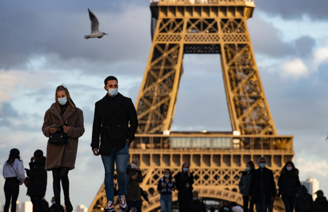 Во Франции ослабят карантин, однако рестораны в 2020 году уже не откроются