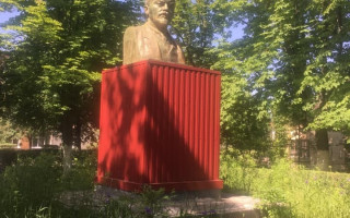 Під Києвом виявили недемонтований пам’ятник Леніну