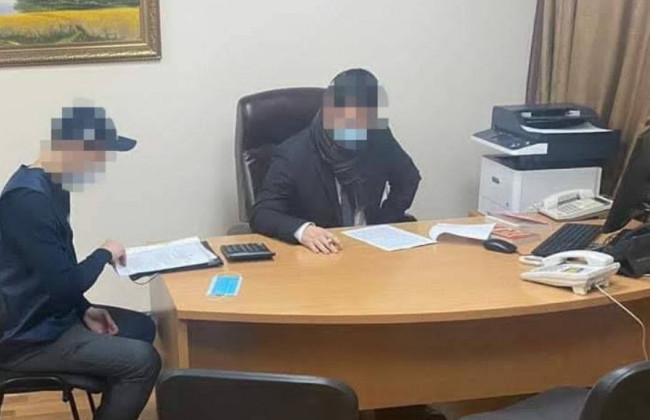 Заступник начальника Київської митниці підробляв лікарняні