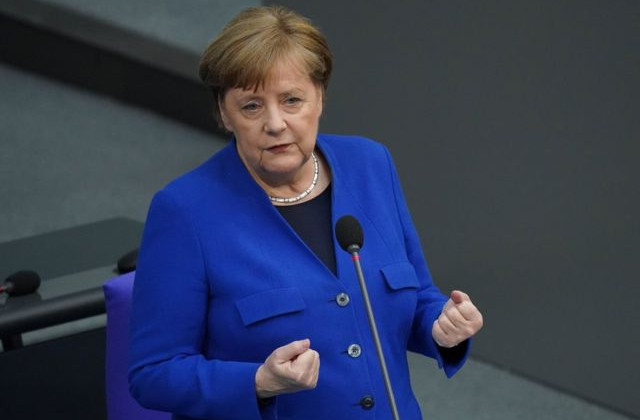 Меркель отказалась смягчить карантин в Германии на Рождество и Новый год