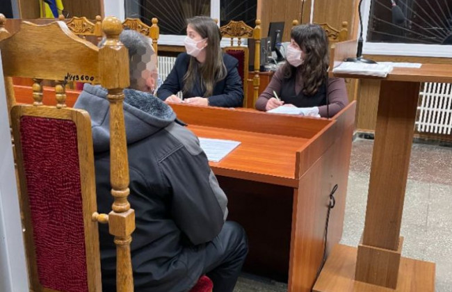 Выдавал себя за 13-летнего парня: мужчина совершил развратные действия в отношении ребенка