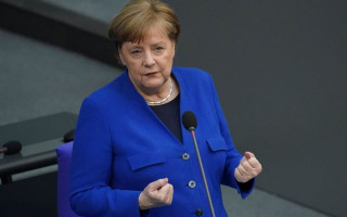 Меркель отказалась смягчить карантин в Германии на Рождество и Новый год