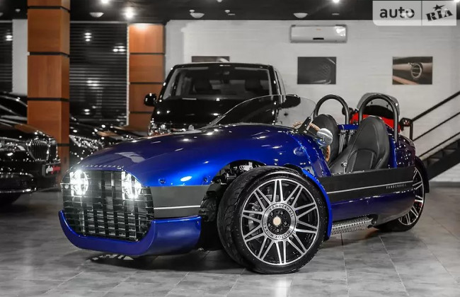 В Украине продается эксклюзивный одноместный спорткар