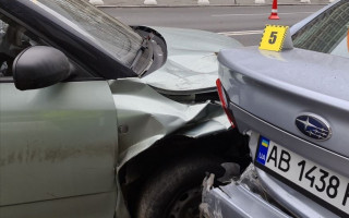 В Киеве водитель такси уснул за рулем и устроил смертельное ДТП: фото