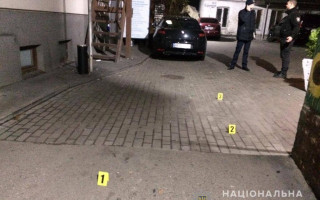 В Днепре посетители кафе устроили перестрелку с охраной: четверо пострадавших, фото