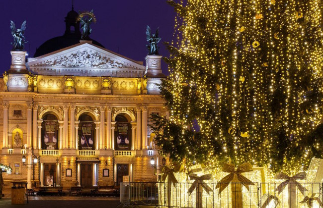 Садовой отказывается вводить праздничный локдаун во Львове