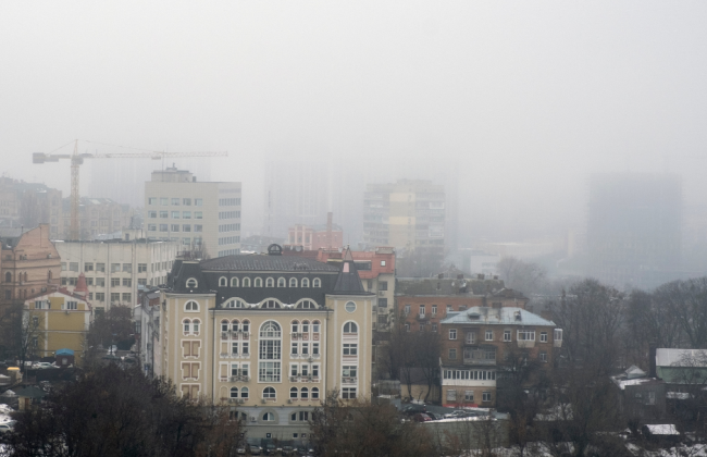 Вчора Київ став одним із 25 найбрудніших міст світу за станом повітря