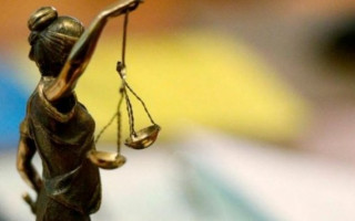 Право на відмову від апеляційної скарги має лише прокурор, яким було подано апеляційну скаргу, а також прокурор вищого рівня: ККС ВС